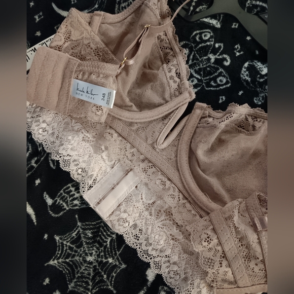 Lace Bustier Bra - Picture 6 of 12